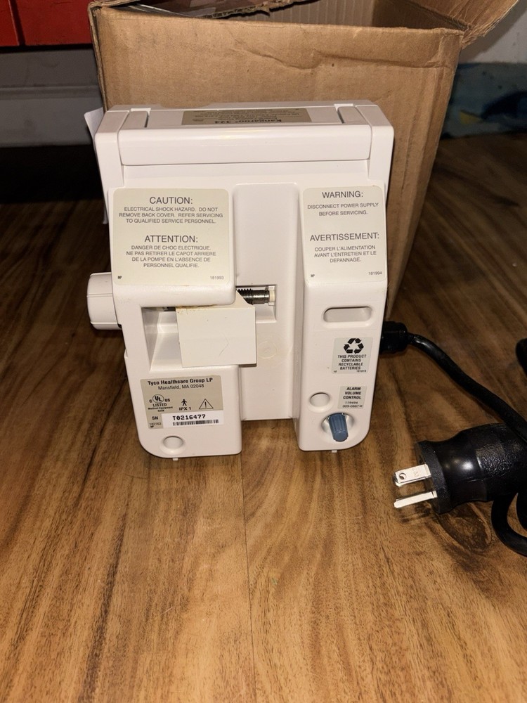 Tyco Kangaroo 324 Feeding Pump Portable Unit