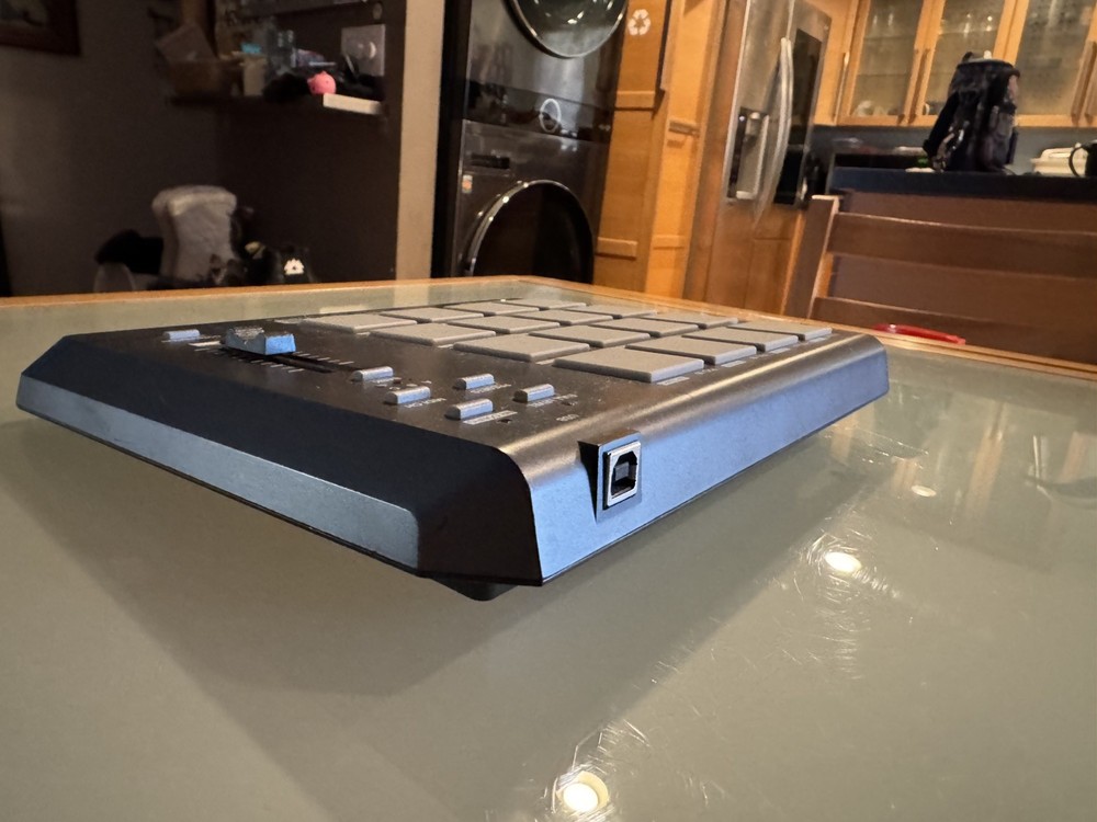 Akai MPD18 compact pad controller
