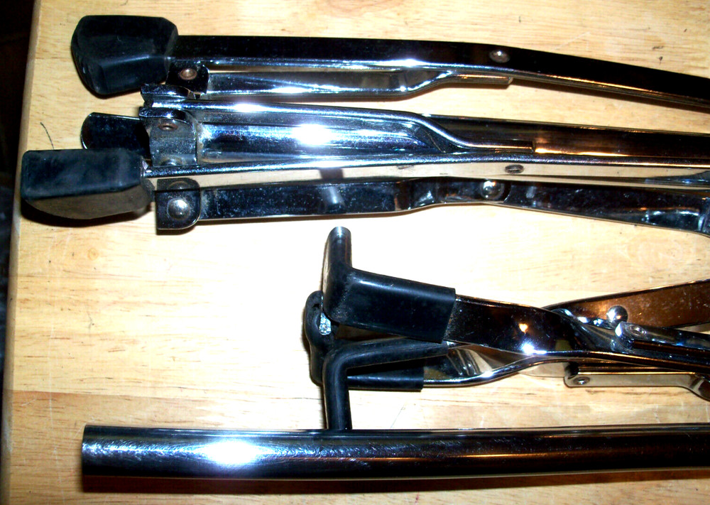 VINTAGE PEARL CHROME DRUM STAND FOLDABLE AND COMPACT