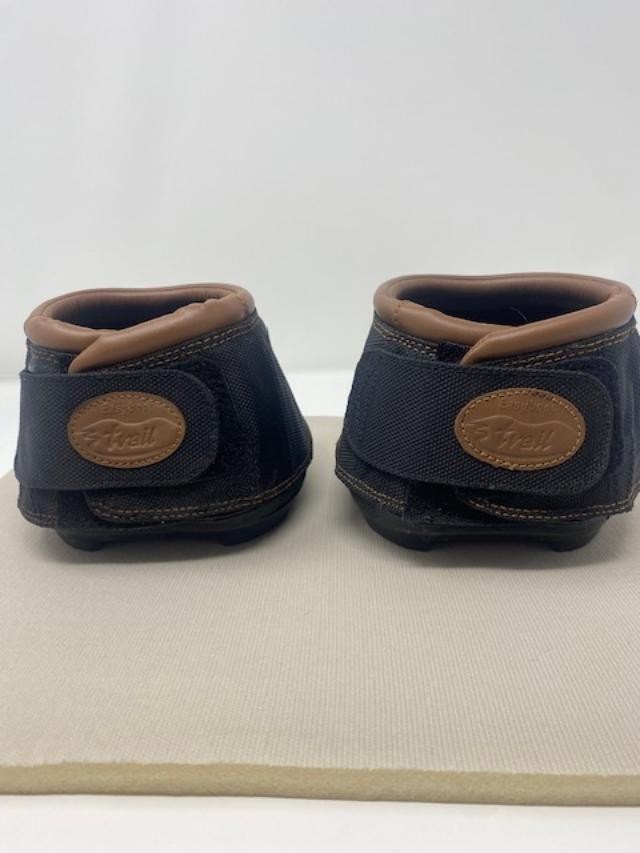 EASYBOOT TRAIL HORSE BOOT SIZE 4 - THIS LISTING IS FOR ONE BOOT