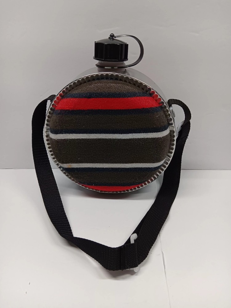 Round desert water canteen