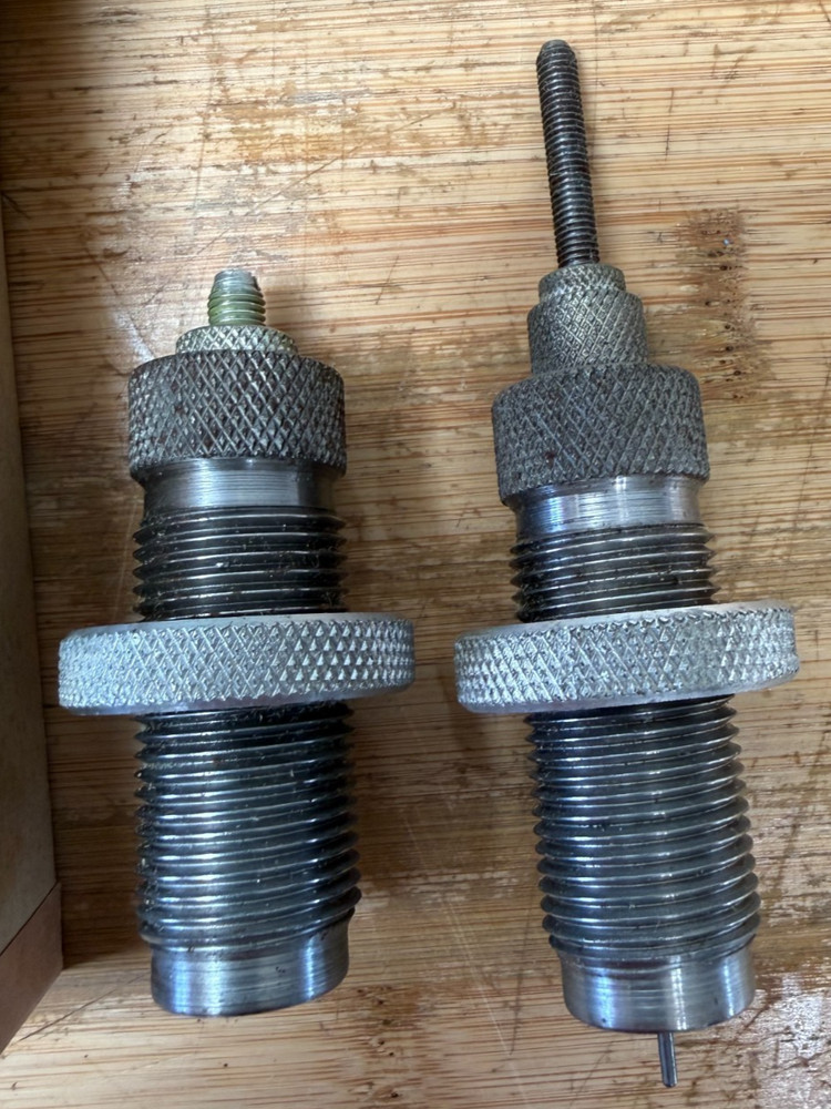 RCBS TWO DIE SET IN 22-250 CALIBER