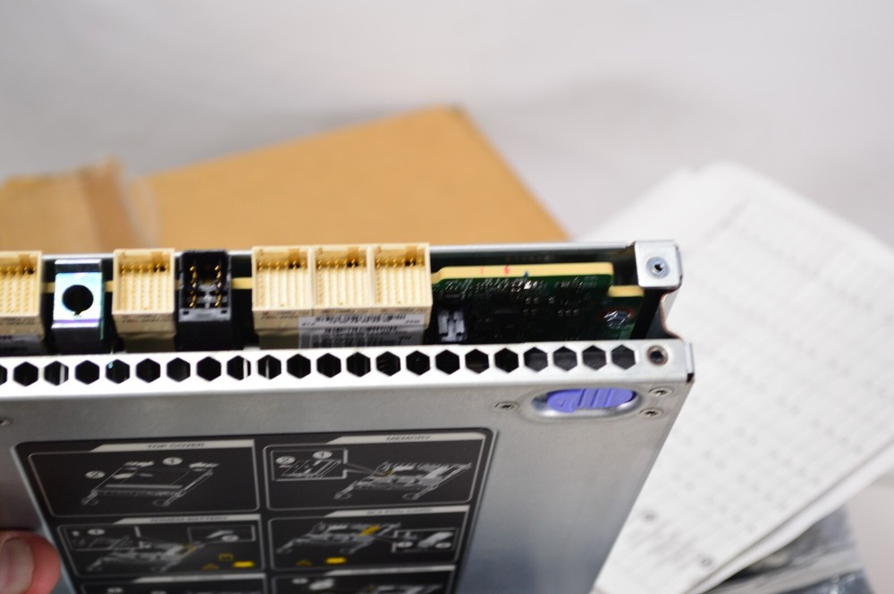 NetApp 111-0-2505+A8 Controller Module