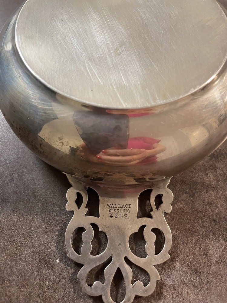 Antique Solid Sterling Silver Wallace 4238 Serving Bawl ,109g.