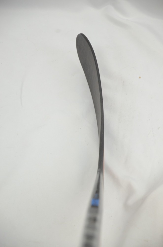 Warrior Covert Krypto Pro Grip Hockey Stick Intermediate Right W28, Flex 63