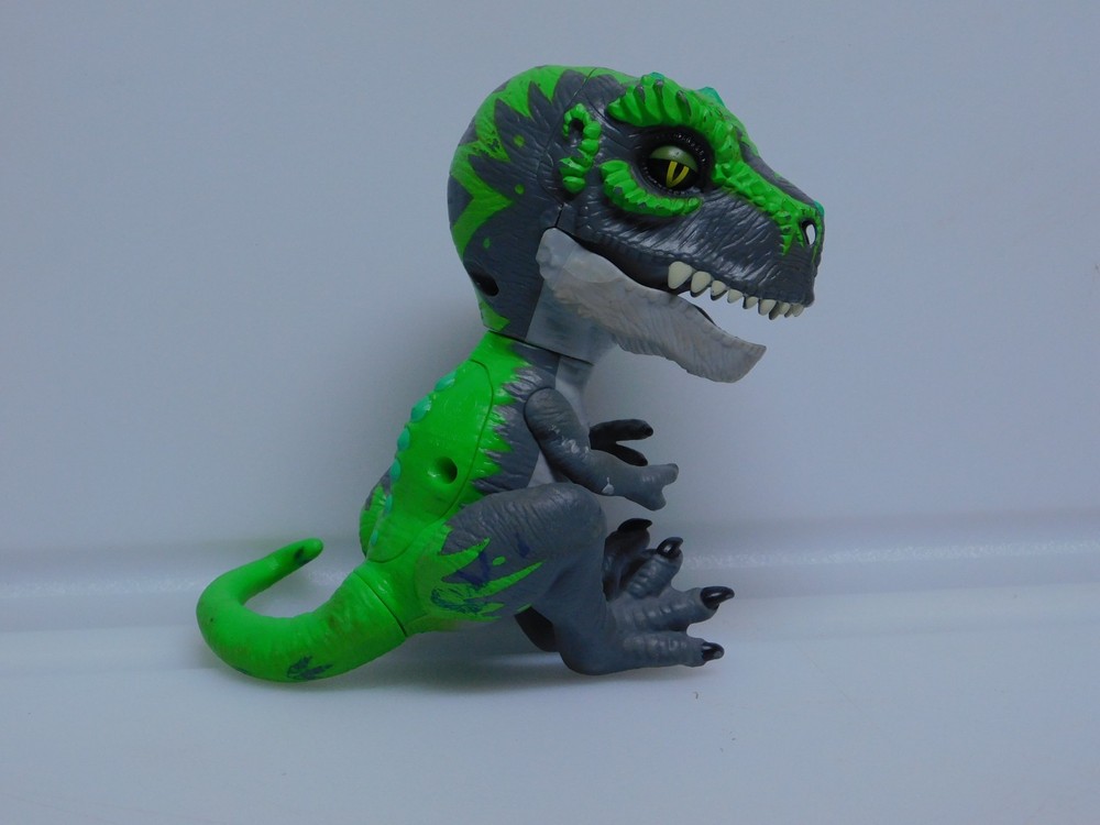 WowWee Fingerlings Untamed T-Rex “Tracker” 2017 Interactive Dinosaur – Works