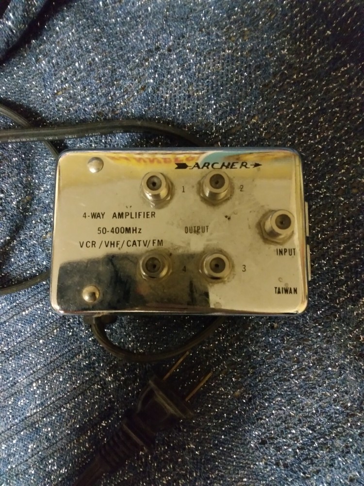 ARCHER 4-Way Distribution Amplifier 15-1119