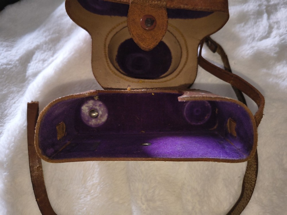 1937 Argus AF with camera case (read description)