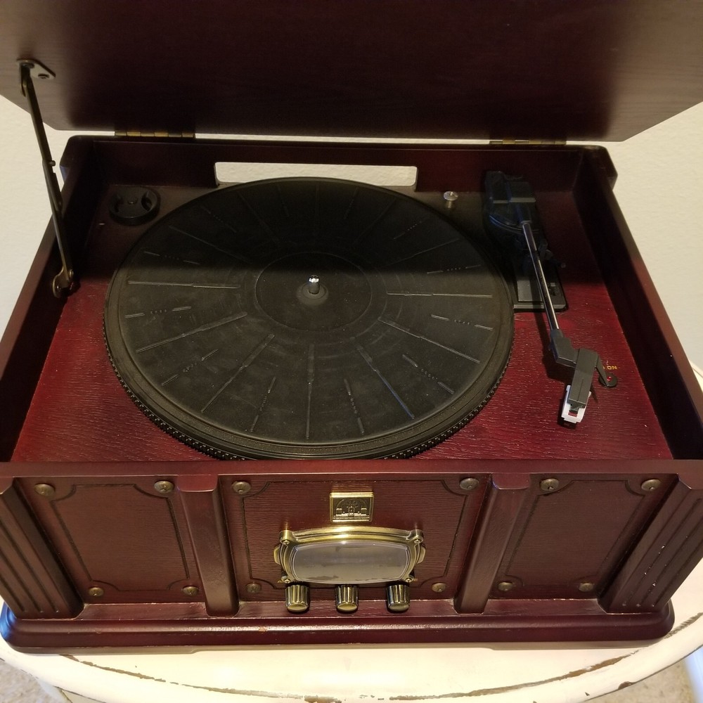 Thomas Pacconi Classics Phonograph & Radio TPC-7475 - Tested & Working