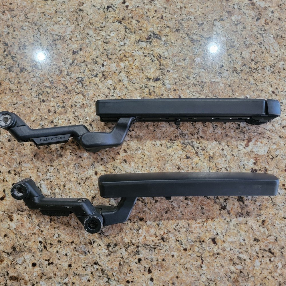 QUANTUM Edge 3 Stretto Front Armrests Arm Pad