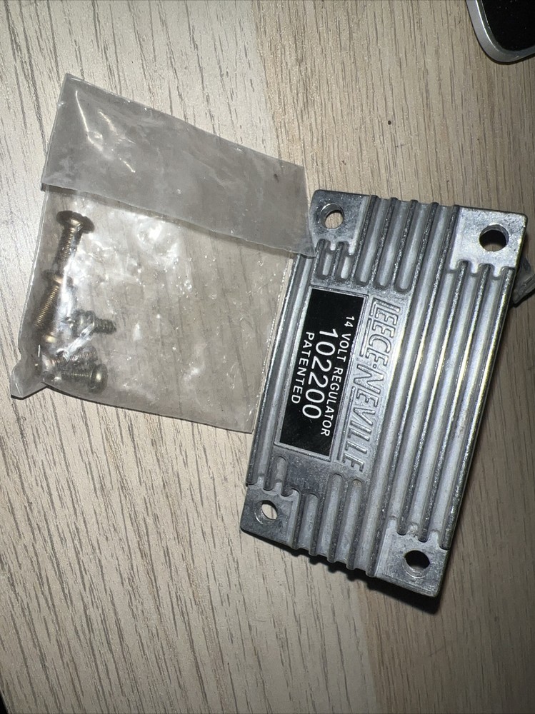 International Regulator 14 VOLT 461041C1