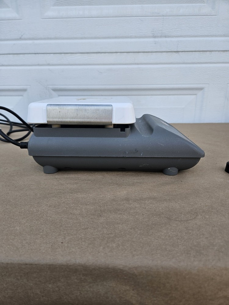 BROKEN KNOB - Corning PC-400D Digital Hot Plate Used