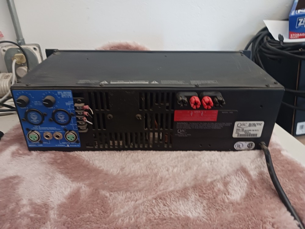 QSC Professional Stereo Amplifier Model: 1400