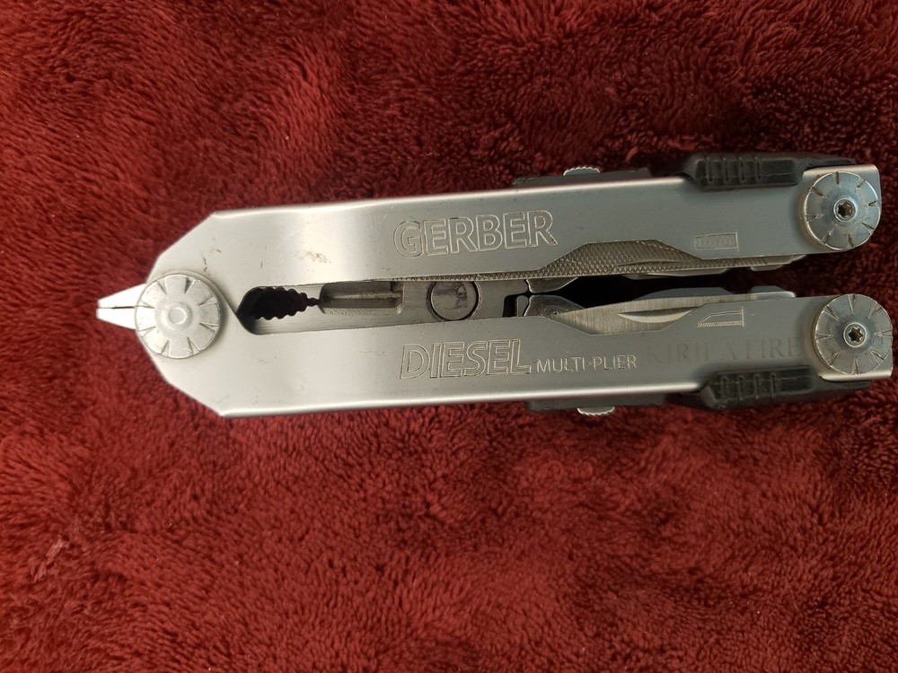 🔪 Gerber Diesel Multi-Tool knife pliers s