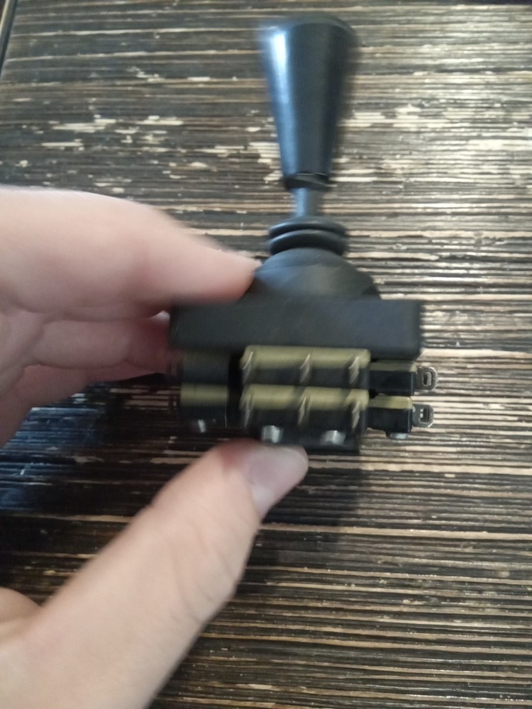 SALA Unnumbered Joystick 6 Pin Connect