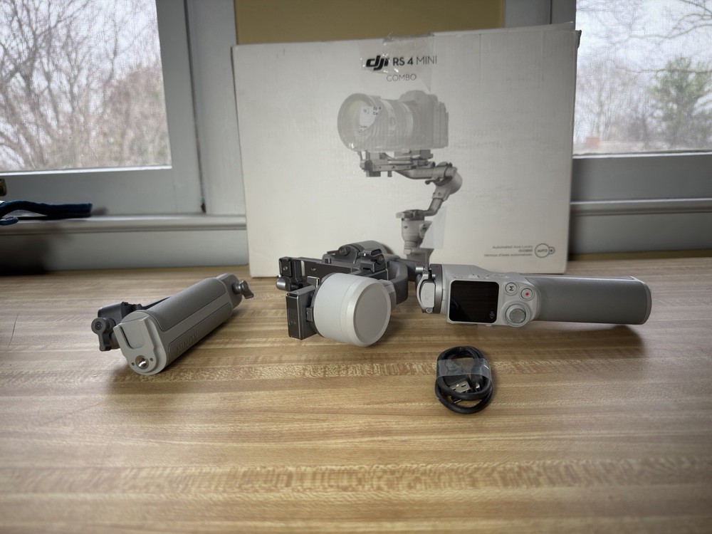 *READ* Dji Rs 4 Mini Combo, Gimbal Stabilizer For Cameras