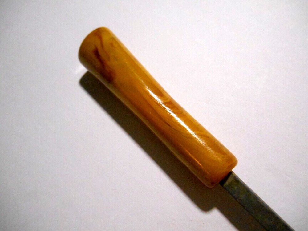 Vintage Bakelite Caramel Butterscotch Sewing Pattern Tracer Wheel