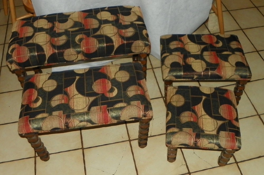 Set of 4 Walnut Turned Leg Nesting Benches (BN-1)