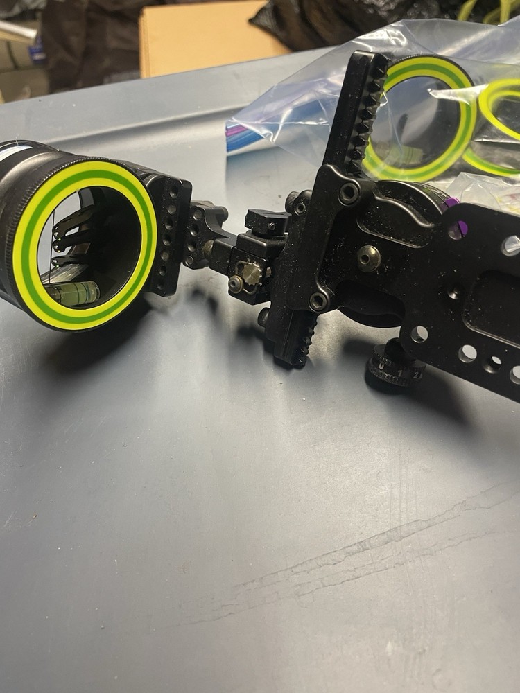 Spot Hogg Tommy gun Three/ double pin Compound Bow Sight