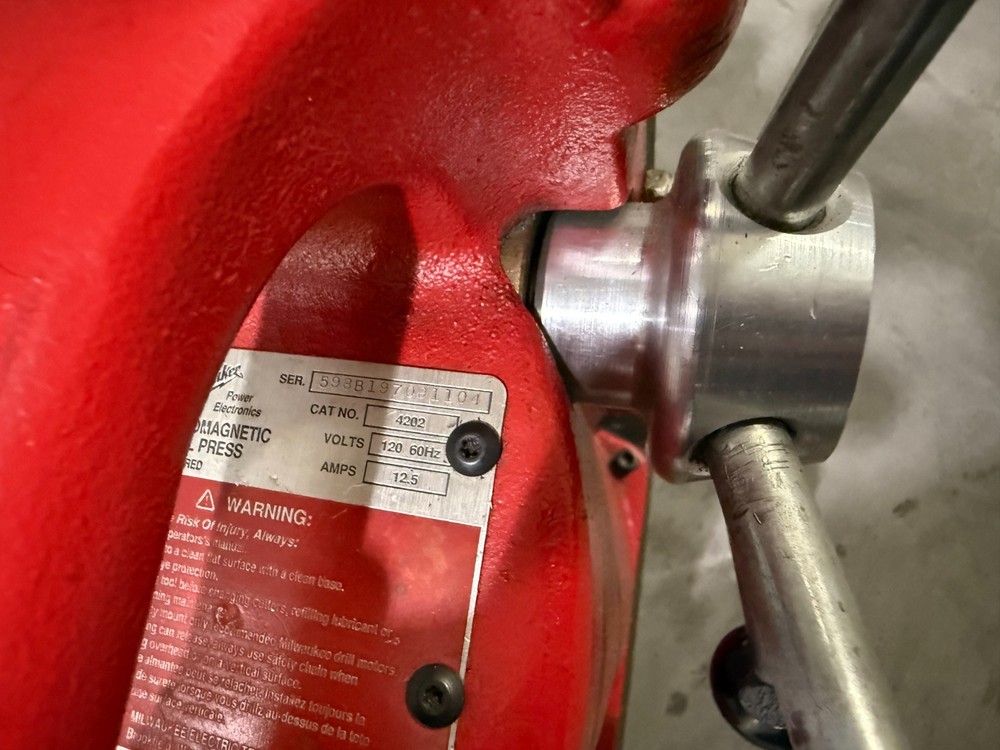 Milwaukee 4202 Heavy Duty Electromagnetic Drill Press Base