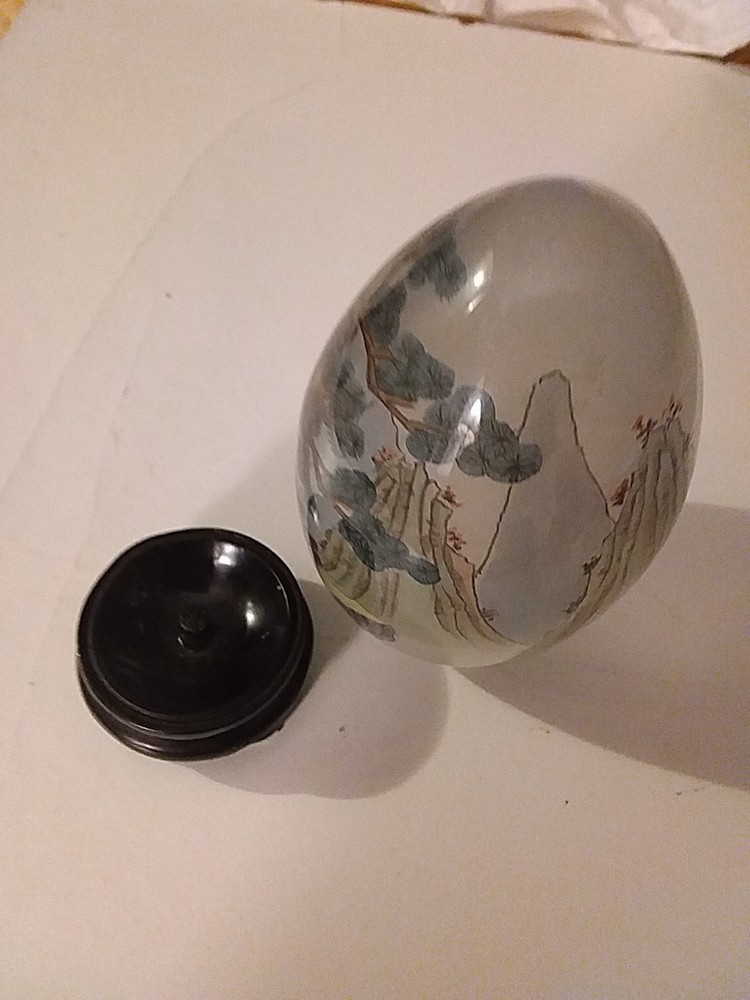 Chinese Inner Painted Egg Glass