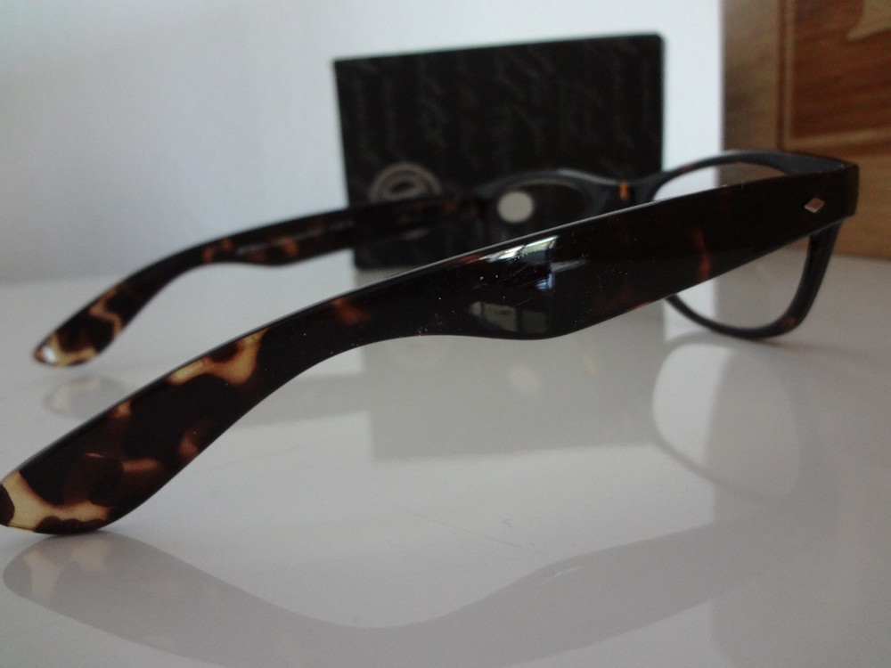 Loop N Loop optical glasses /Reading glasses- Brand new / + 1.50