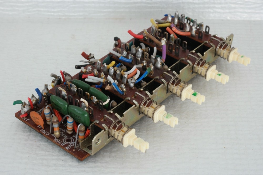 Marantz 4060 Quad Amplifier Part : Push Button Switch Assembly P700 Board