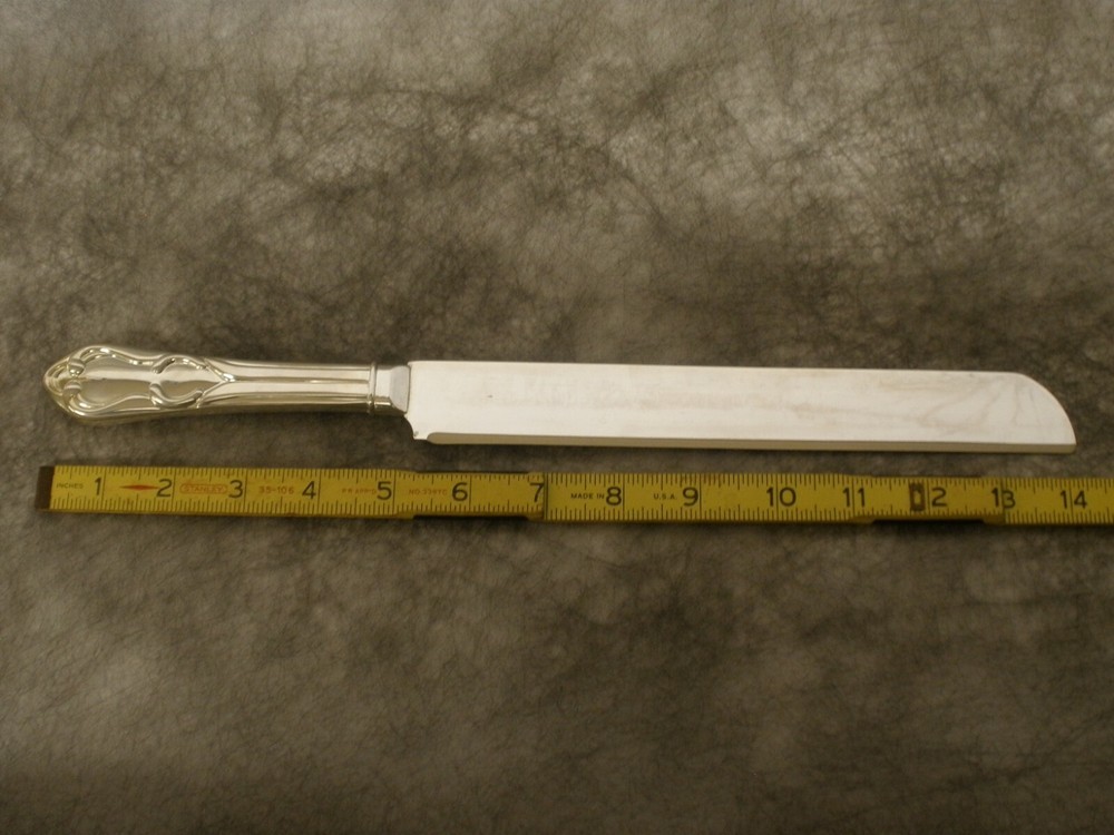 ROYAL LIMITED SILVERPLATE CAKE KNIFE IN BOX