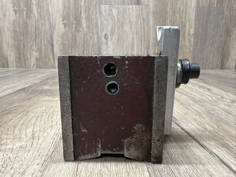 PRECISION MAGNETIC BASE