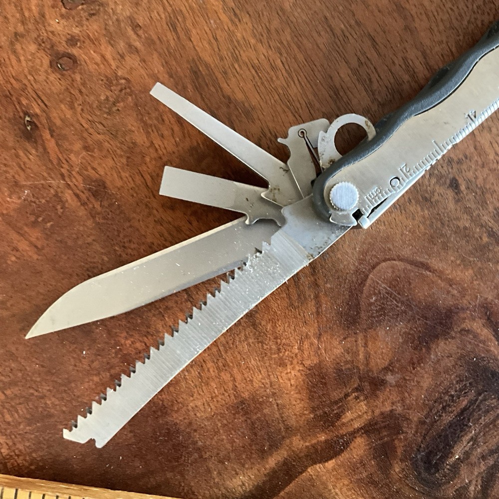 RETIRED Date Code 0707 (July 2007) Leatherman BLAST Multi-Tool w Nylon Sheath