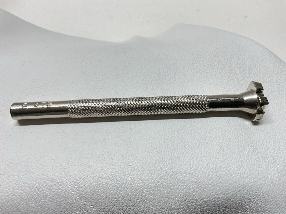CRAFTOOL #E672 Special Leather Stamping Tool (RefC1)