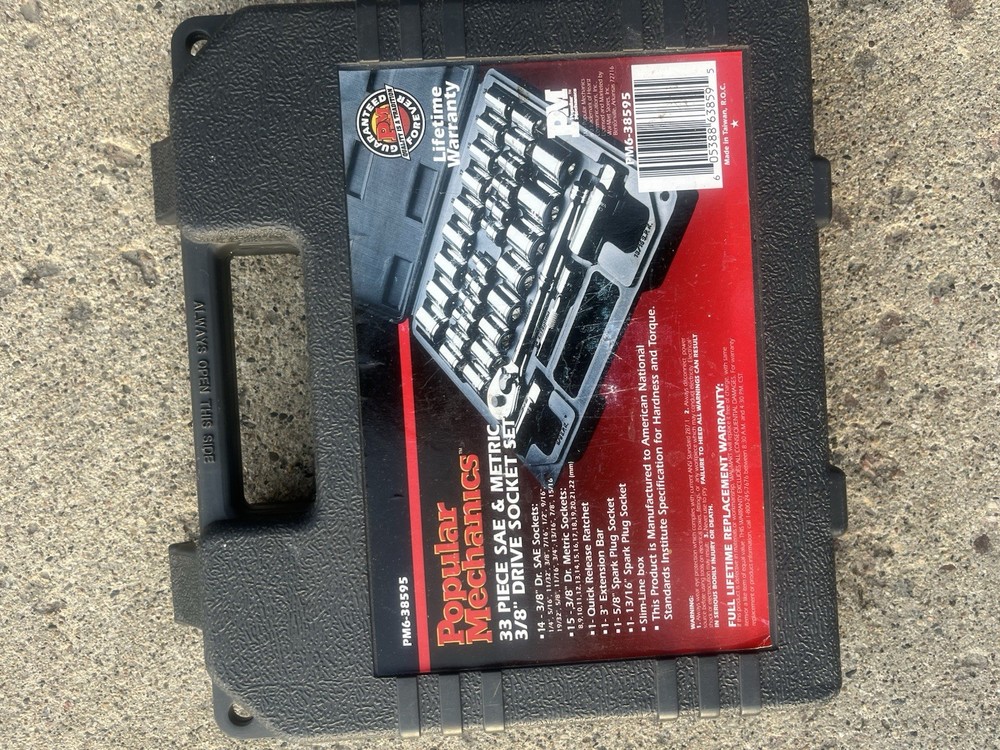 Popular Mechanics 33 Piece Socket Set
