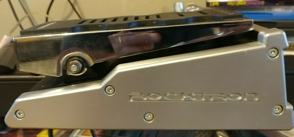 Rocktron Utopia G200 Professional Multi-FX Guitar System. Effects pedal board.