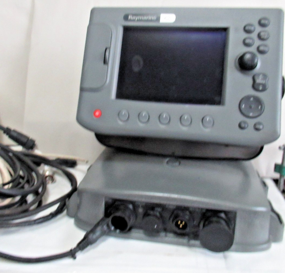 Raymarine C70  GPS Fishfinder Radar Chartplotter MULTIFUNCTION COLOR Display