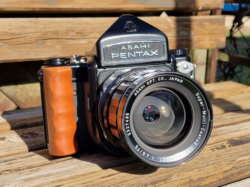 VARIOUS MODELS Handle grip for Pentax 6x7 67 Right or Left hand grip