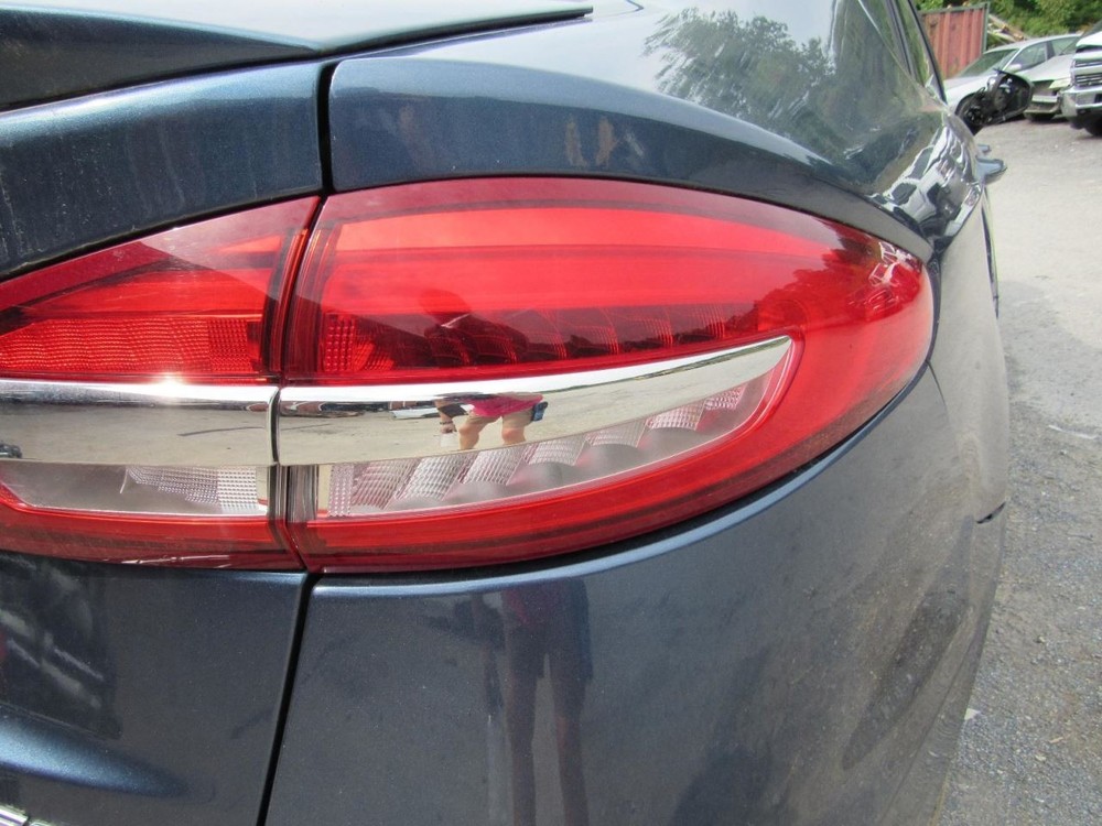 FUSION 2019 Glove Box 1067155