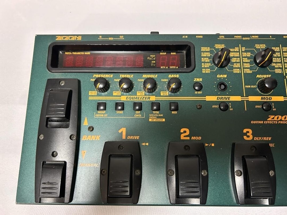 ZOOM GFX-8 Guitar Effects Processor Pedal Multi Effector Musical Instruments