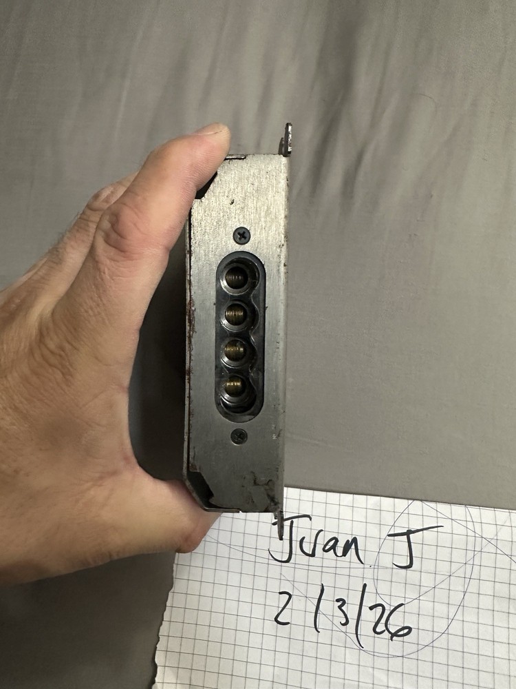 Phoeix Gold Old School Distribution Block