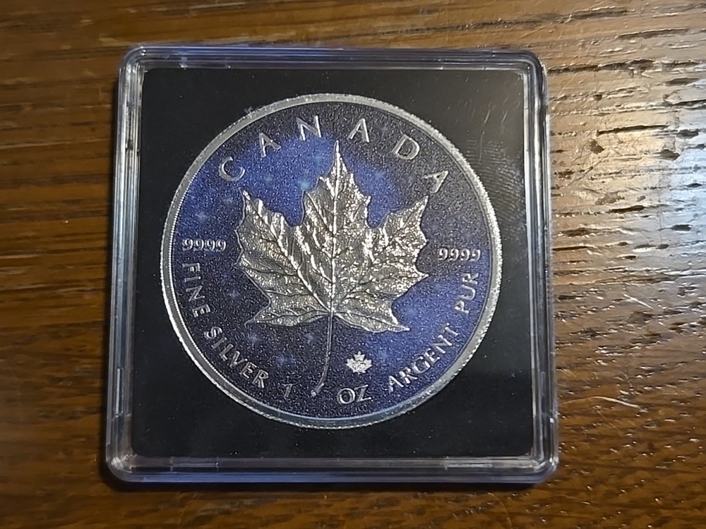 2019 COLORIZED GLOWING DARK 1 oz .9999 FINE SILVER MAPLE LEAF LIMITED NICE