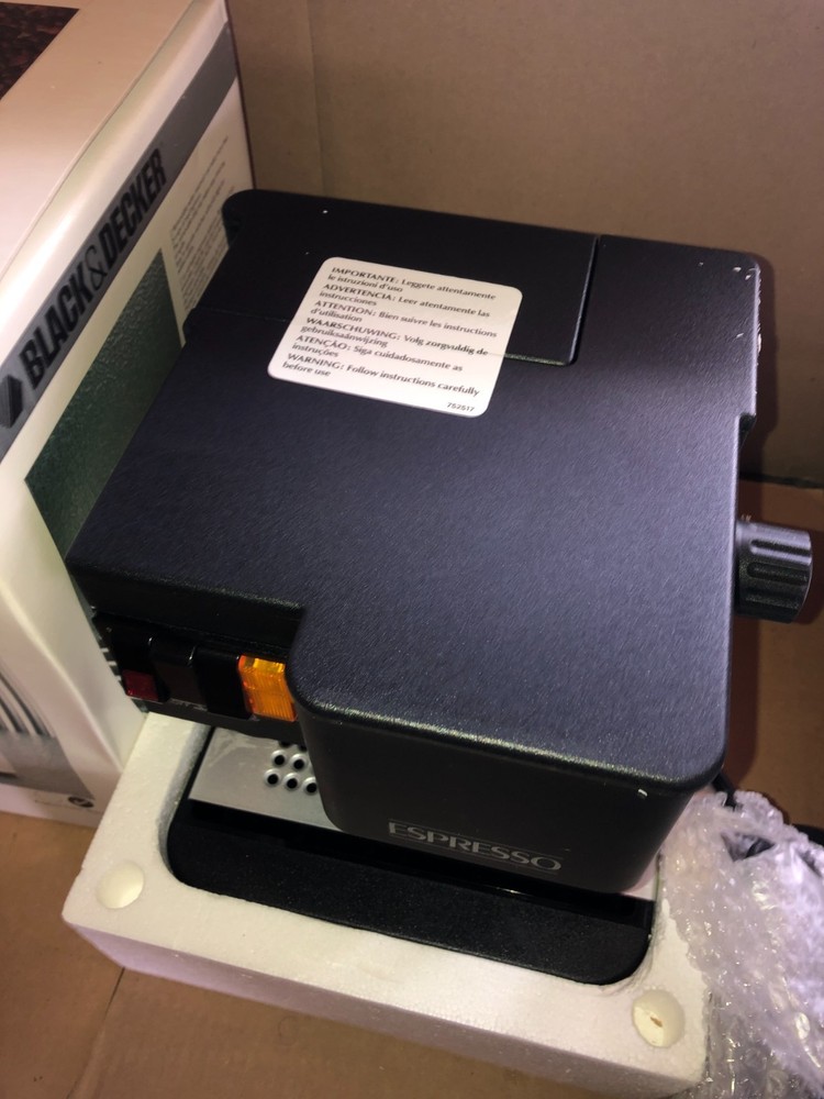 BLACK & DECKER MODEL EM5 ESPRESSO CAPUCCINO MAKER MACHINE