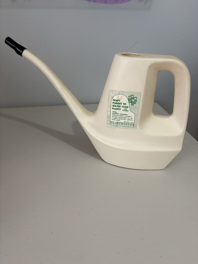 Dampp-chaser Plastic Piano Watering Can