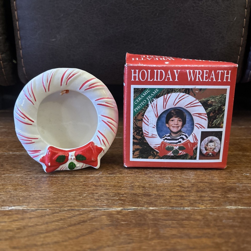 Holiday Wreath Ceramic Photo Frame Vintage
