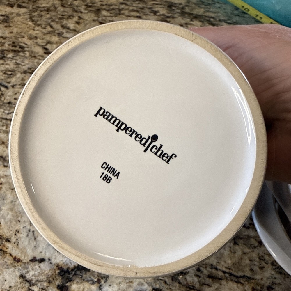 Pampered Chef Ceramic White Breakfast Sandwich Maker. No Box