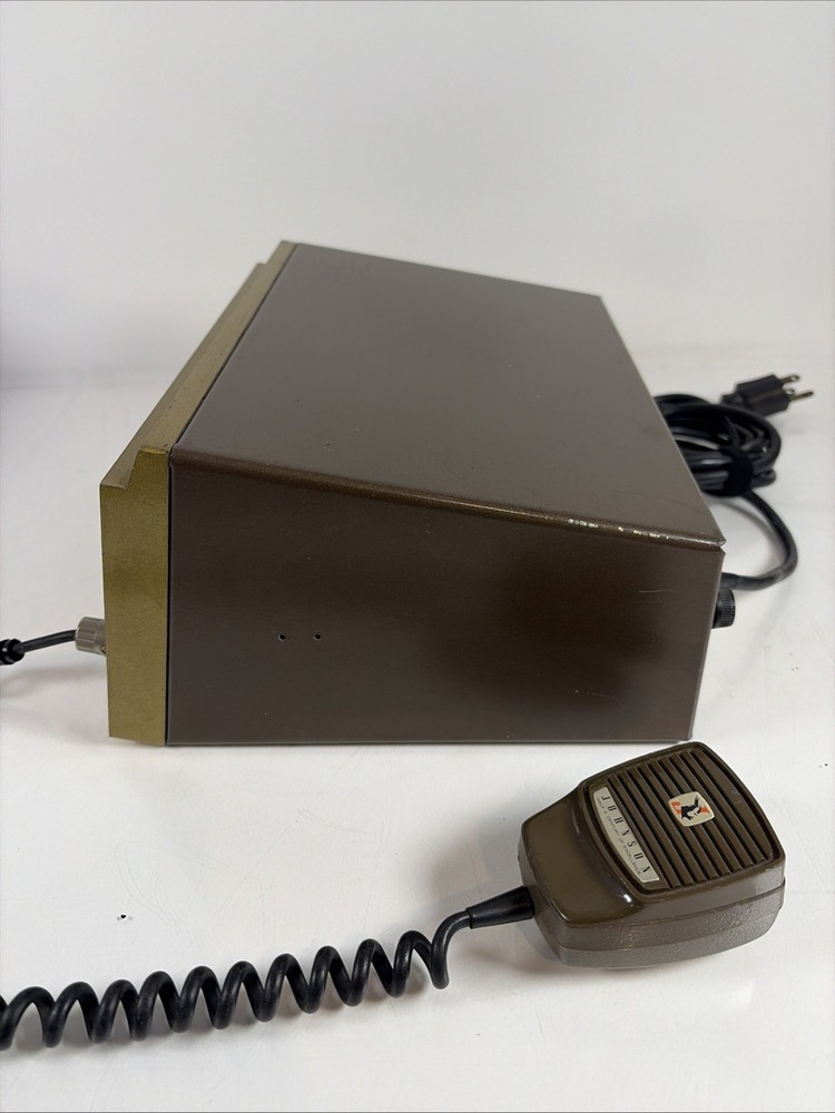 Vintage Johnson Messenger 250 Solid State CB Radio