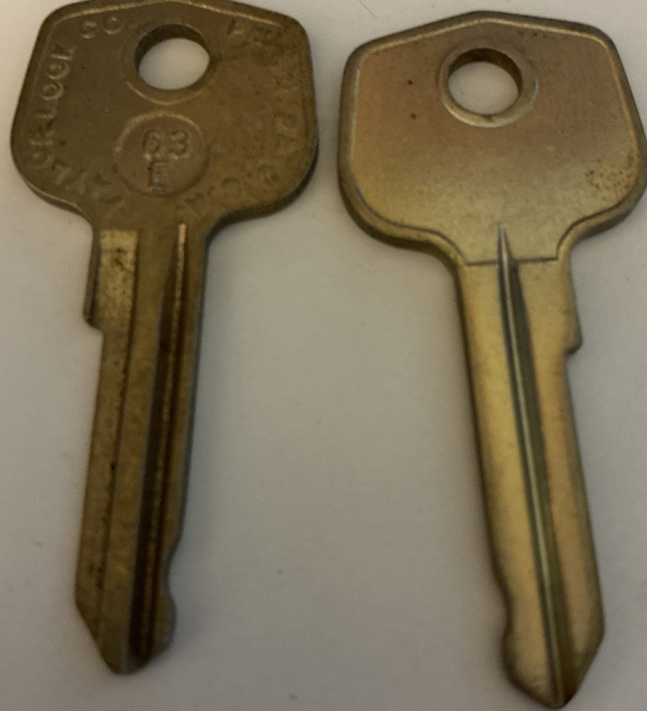 2 Isetta Key Blanks # 63E