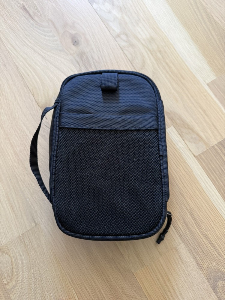 Thule Subterra PowerShuttle Black Electronics Organizer Case Travel Nylon Medium
