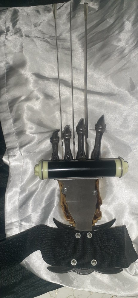 Skull & Bones Gauntlet Style Hand Claw