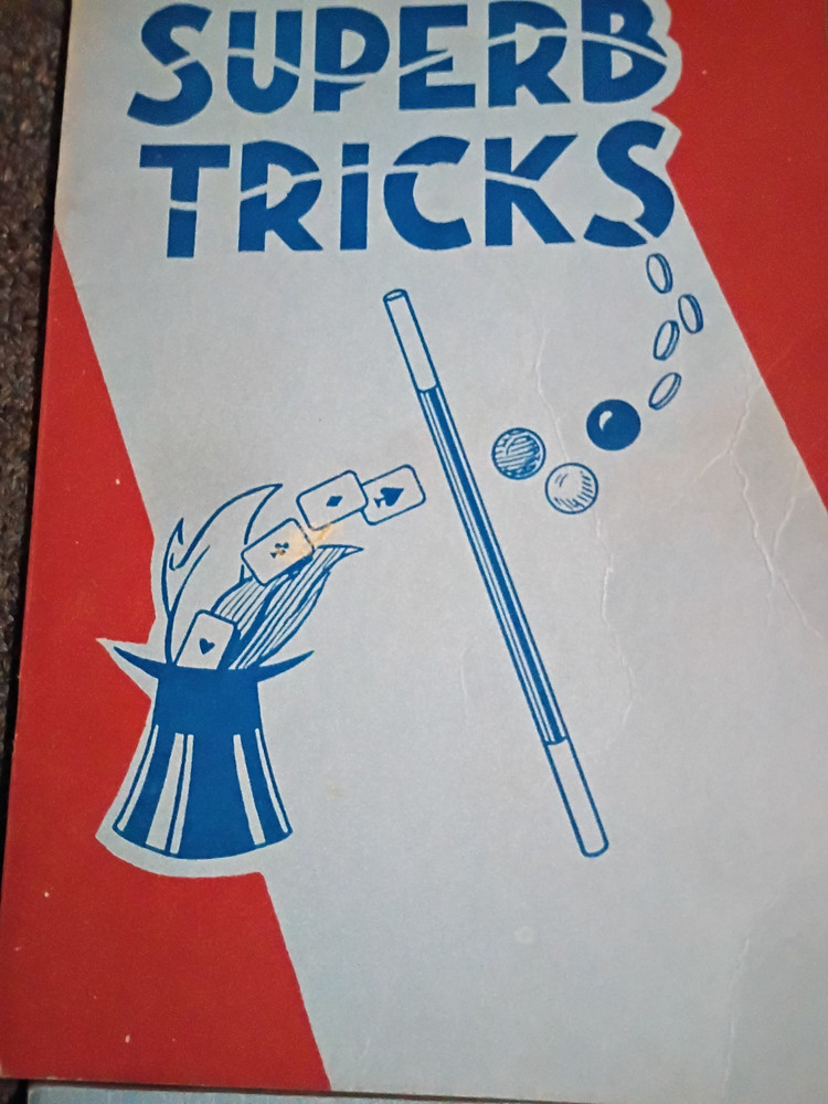 lot of 4 magic pamphlets