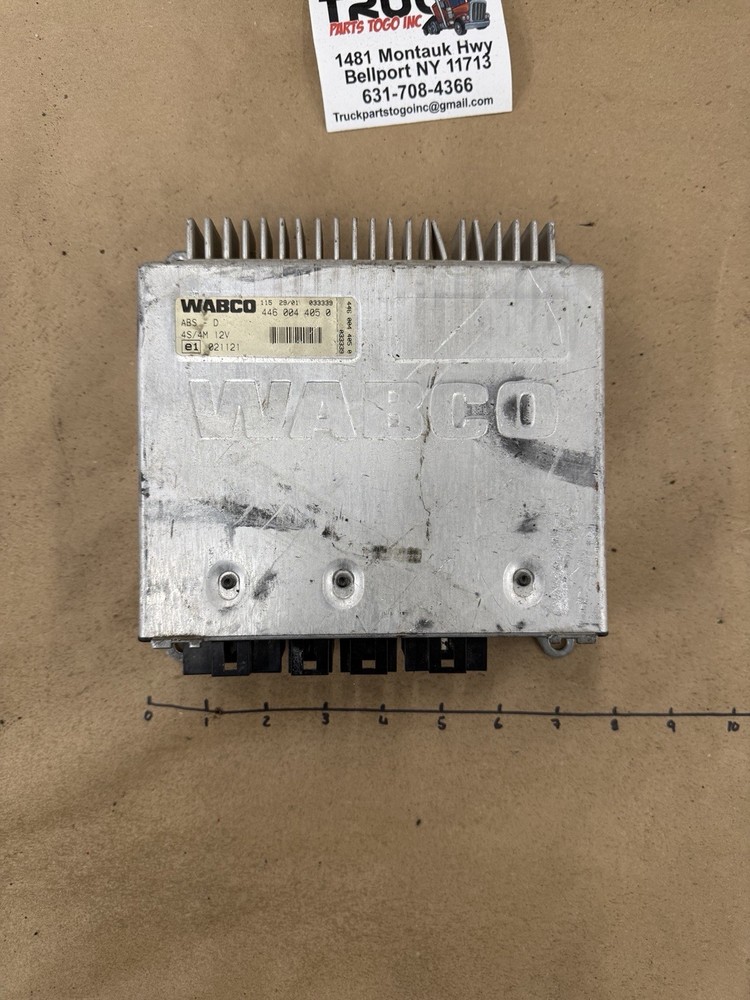 4460044050 MACK CH612 BRAKE CONTROL MODULE  (ABS) - Used