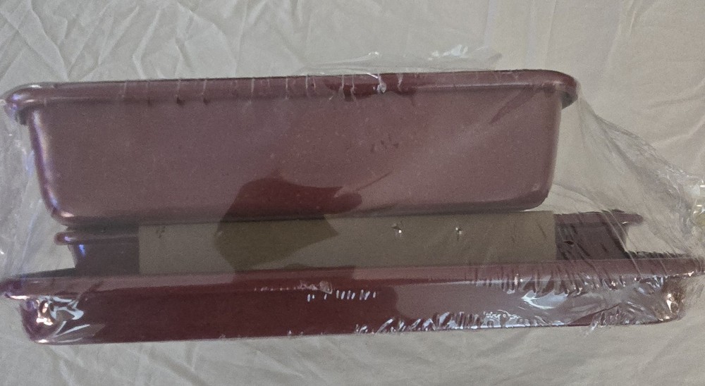 Curtis Stone Red Three-Piece Bakeware Set